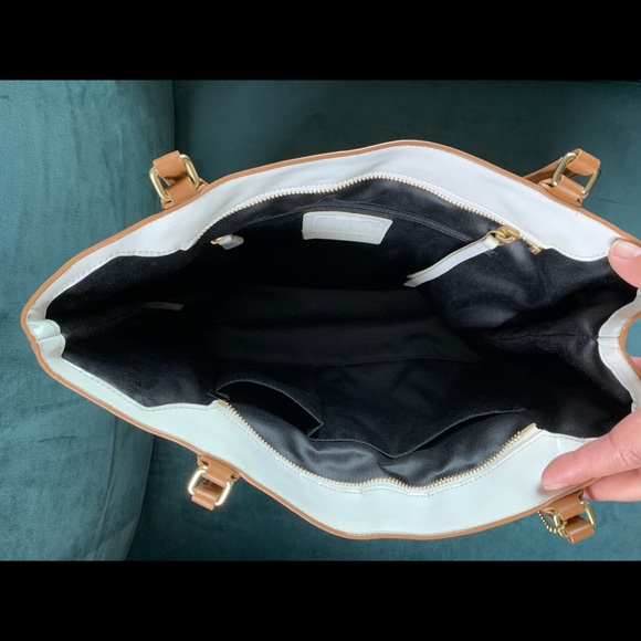 Authentic Coach Purse - Picture 4 of 7